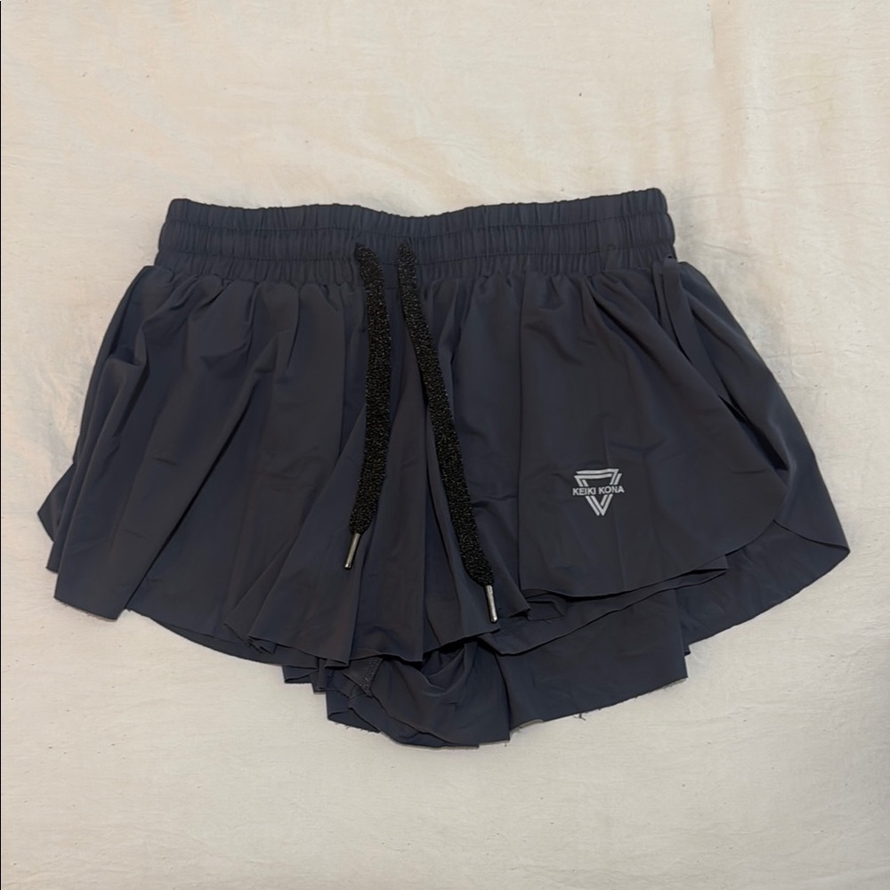 KEIKI KONA 2-in-1 Flowy Fitness Shorts